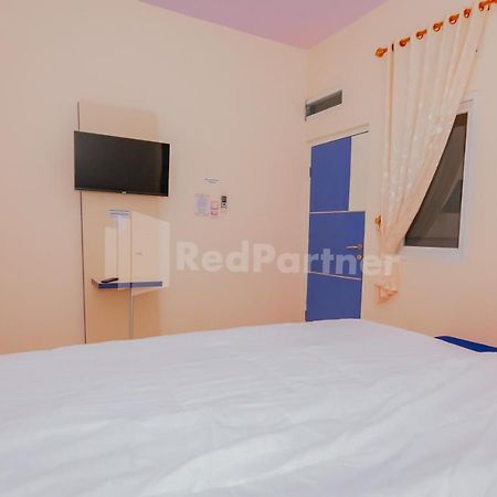 Ungu Kangen Hotel Bogor Mitra Reddoorz Kültér fotó