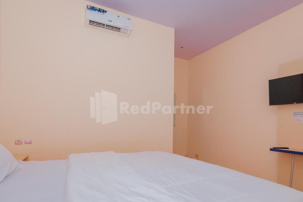 Ungu Kangen Hotel Bogor Mitra Reddoorz Kültér fotó